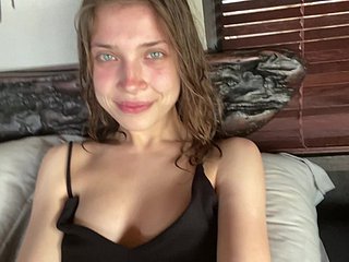 Sexo muito arriscado com um Midget Cutie - 4K 60FPS menina selfie